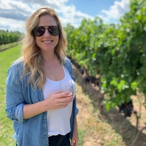 Meet your Posher, Jennifer